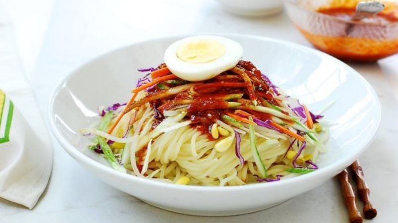 mì lạnh trộn jjolmyeon