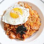 김치볶음밥/ Cơm chiên kimchi/ kimchi fried rice