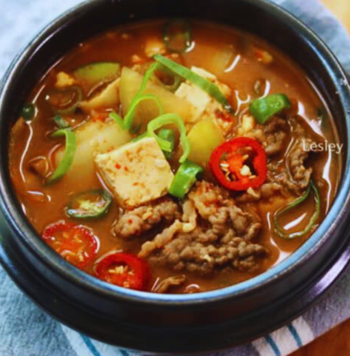 Súp Thịt Bò Nấu Đậu Tương 차돌 된장찌개