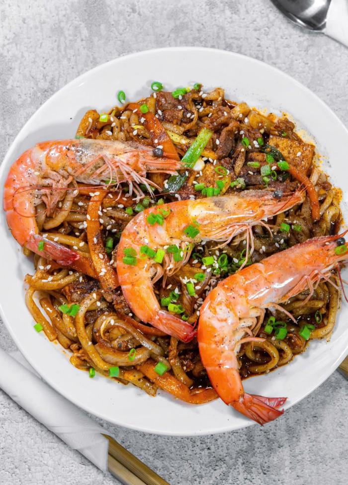 Mì Udon xào cay 매콤 볶음우동